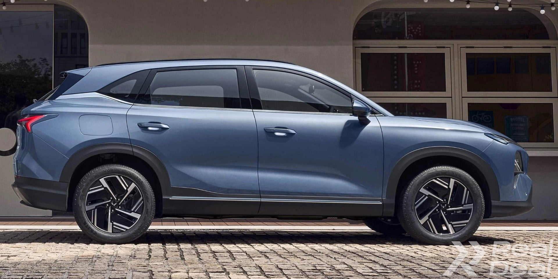 Car image 3