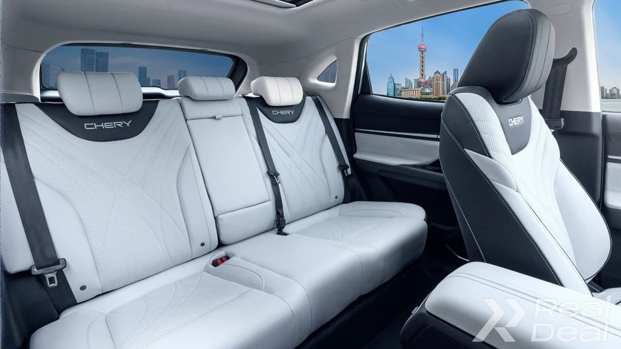 Car image 7