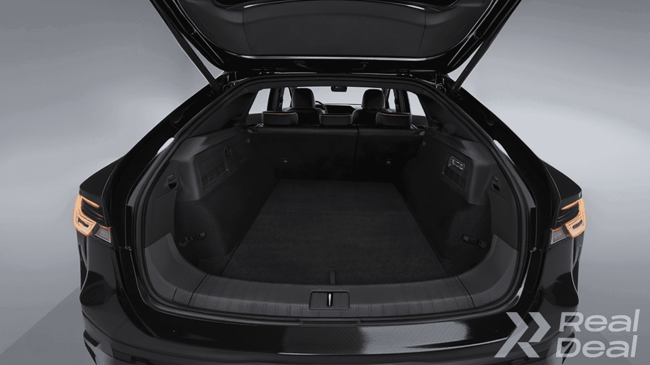 Car image 9