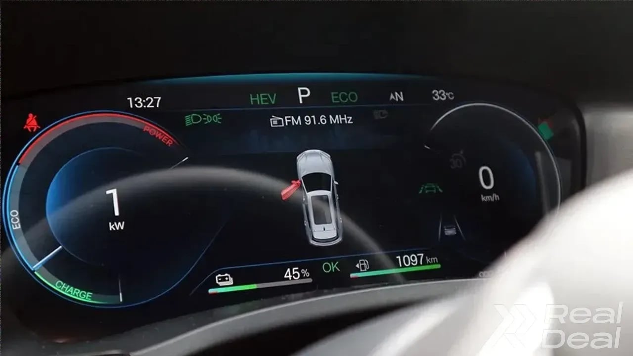 Car image 10