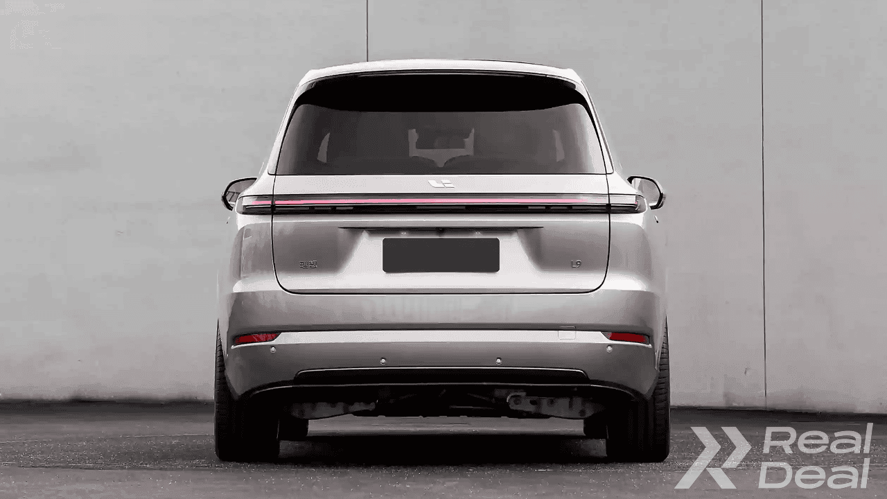 Car image 4