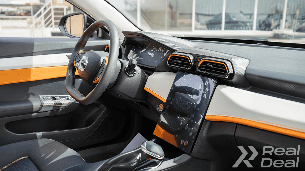 Car image 4