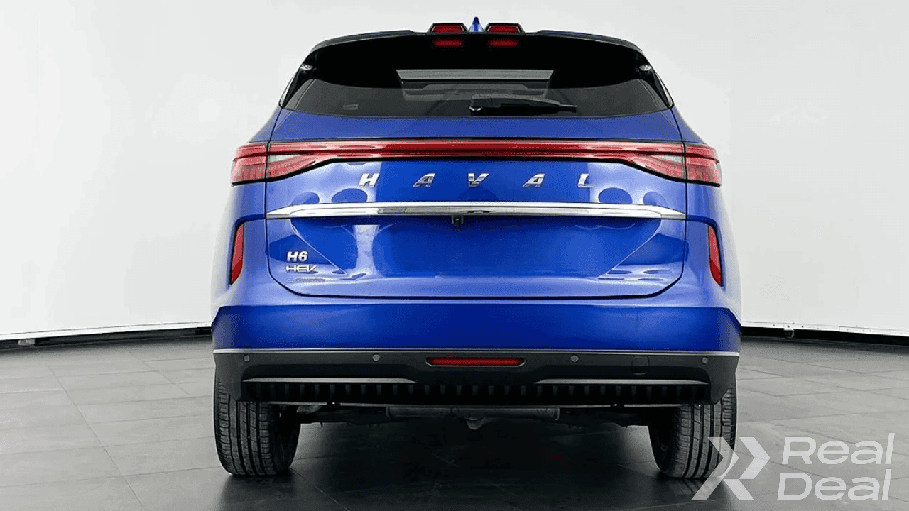 Car image 4