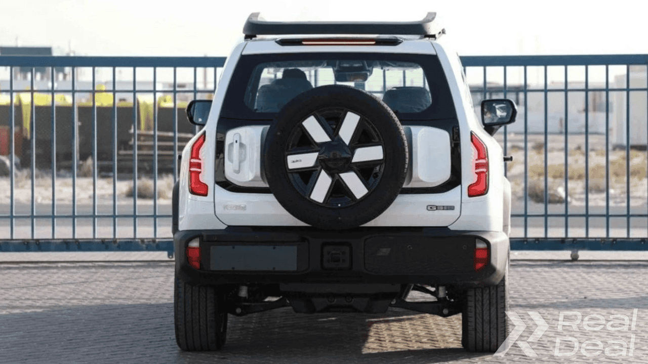 Car image 4