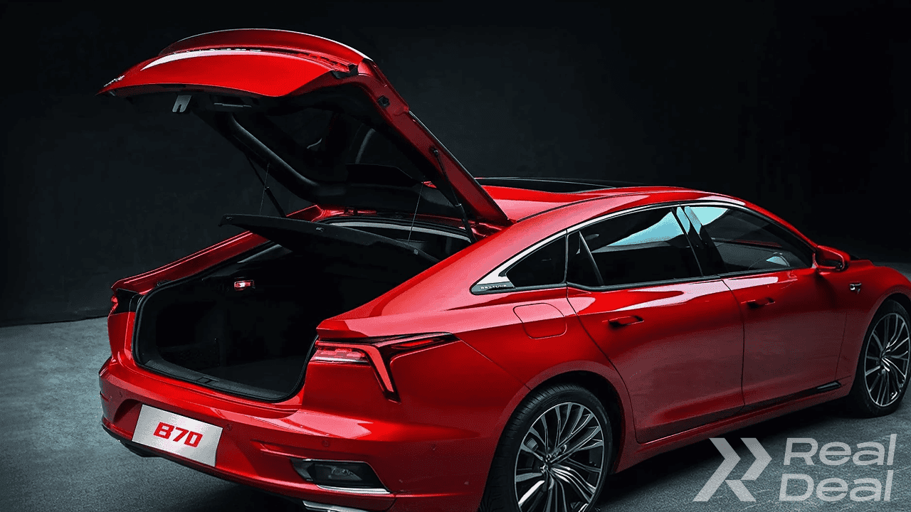 Car image 12