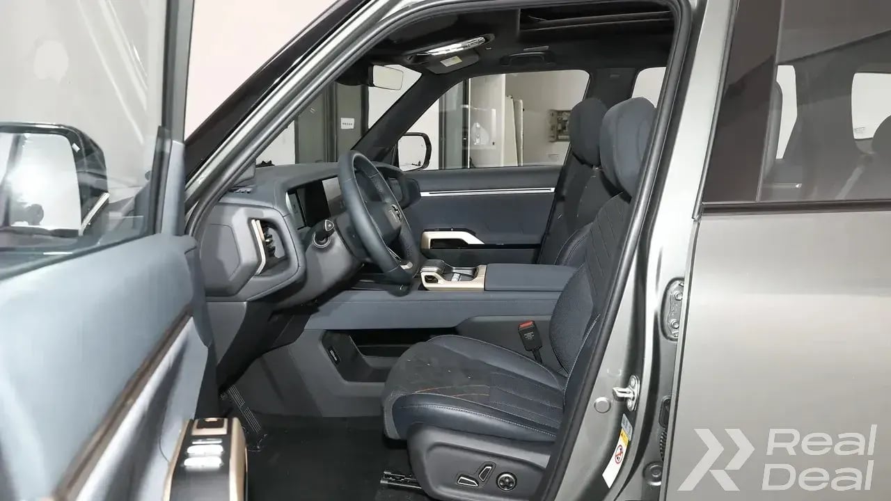 Car image 6