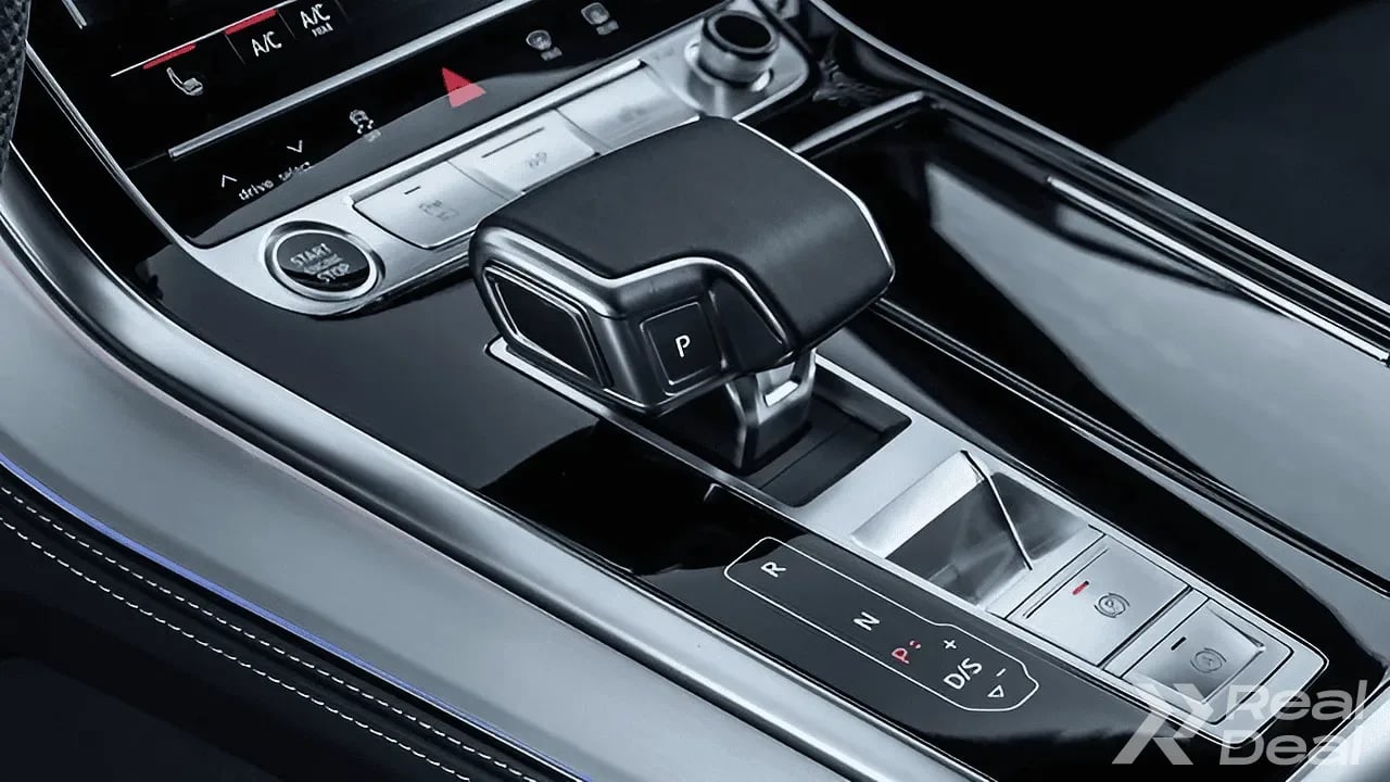 Car image 13
