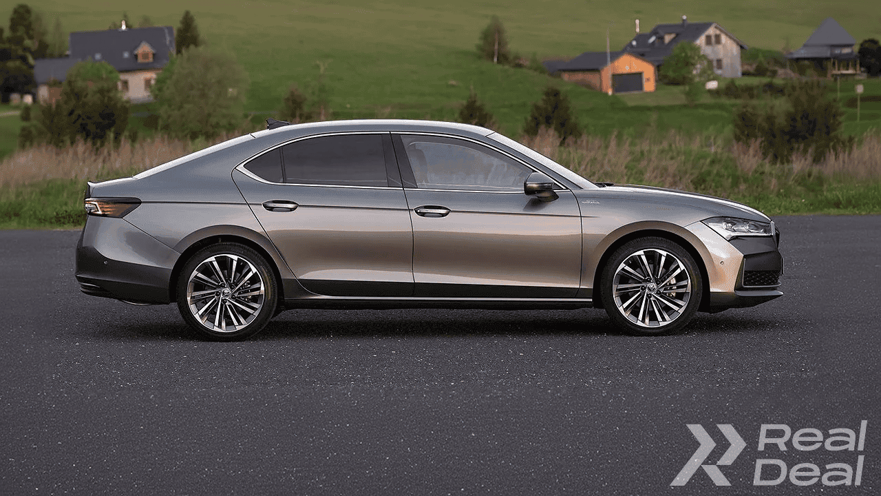 Car image 3