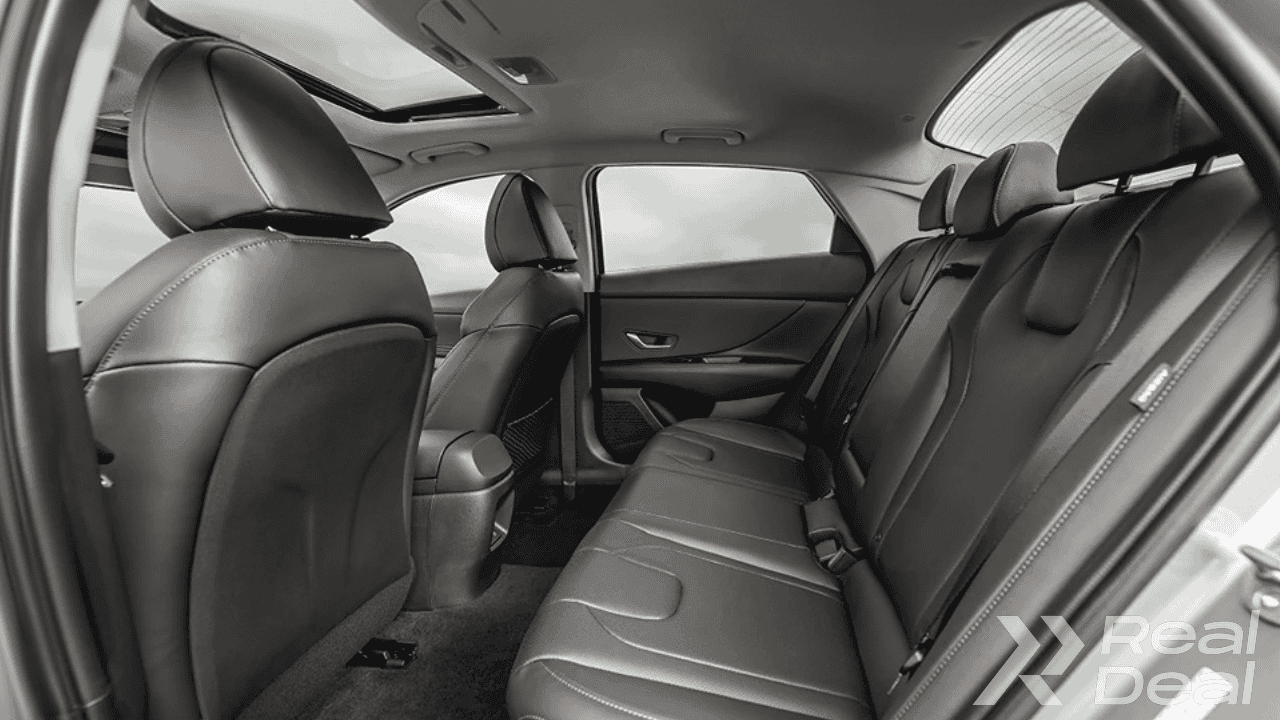 Car image 7