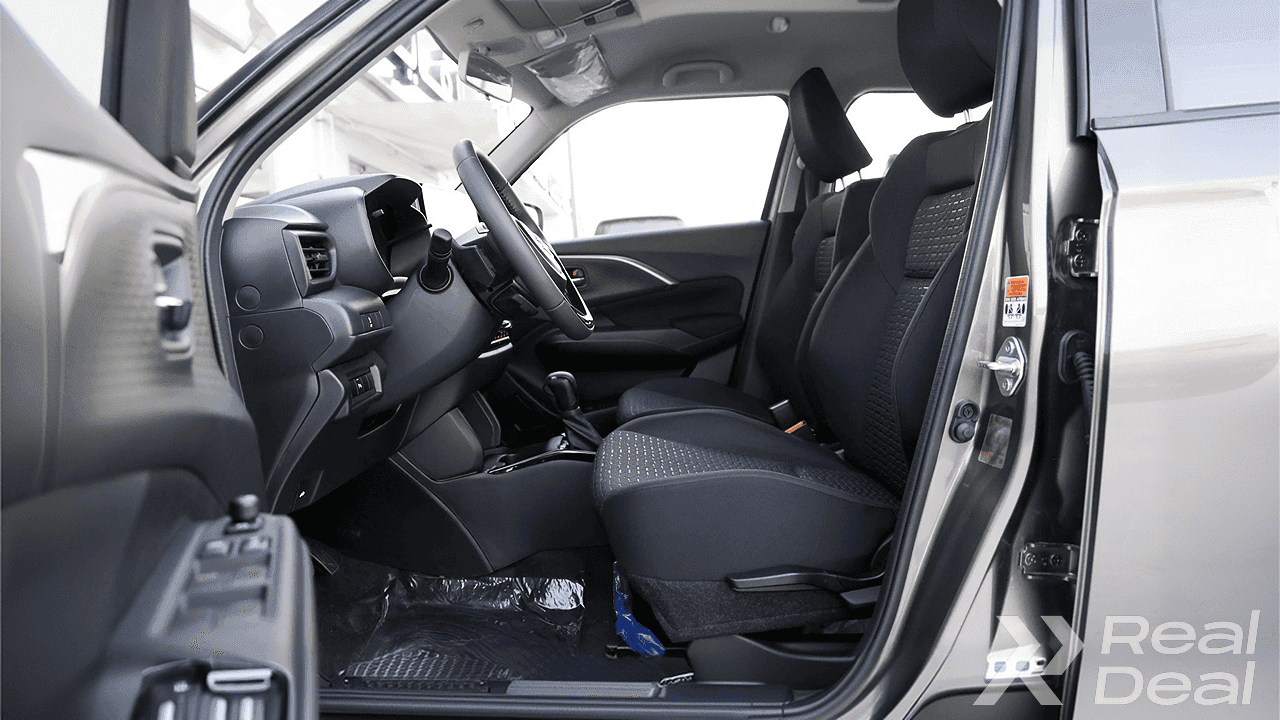 Car image 7