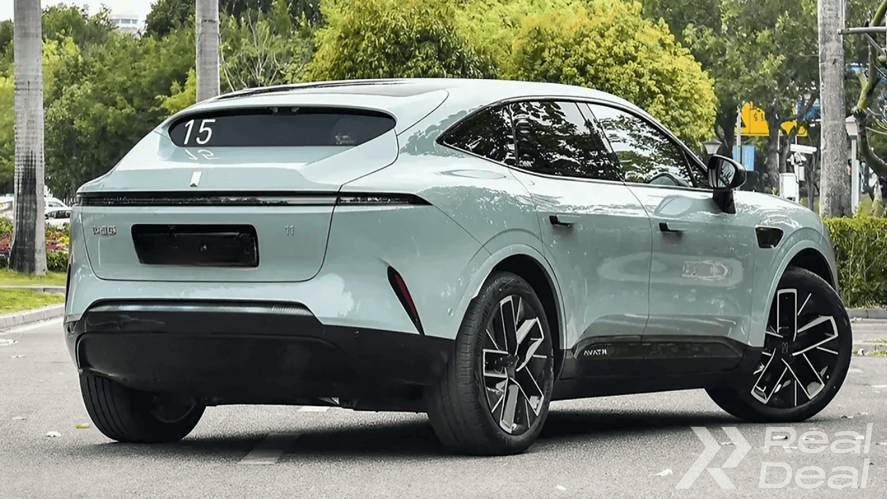 Car image 4