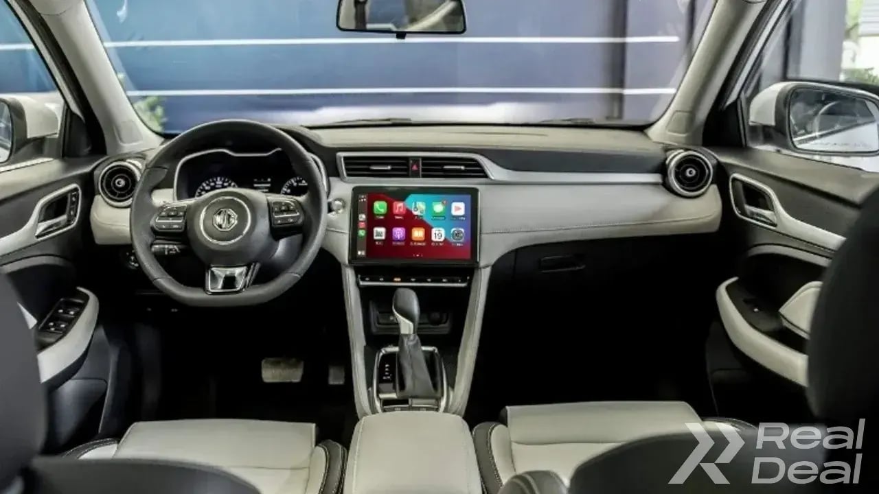 Car image 4