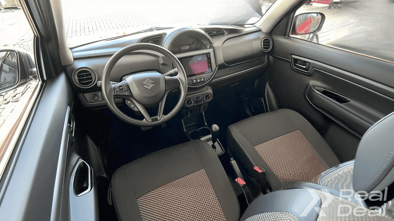 Car image 6