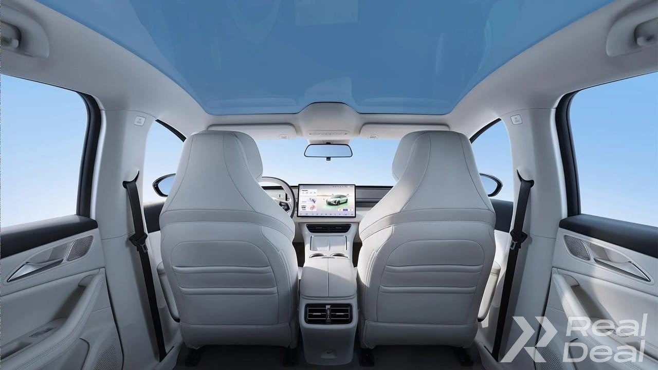 Car image 9